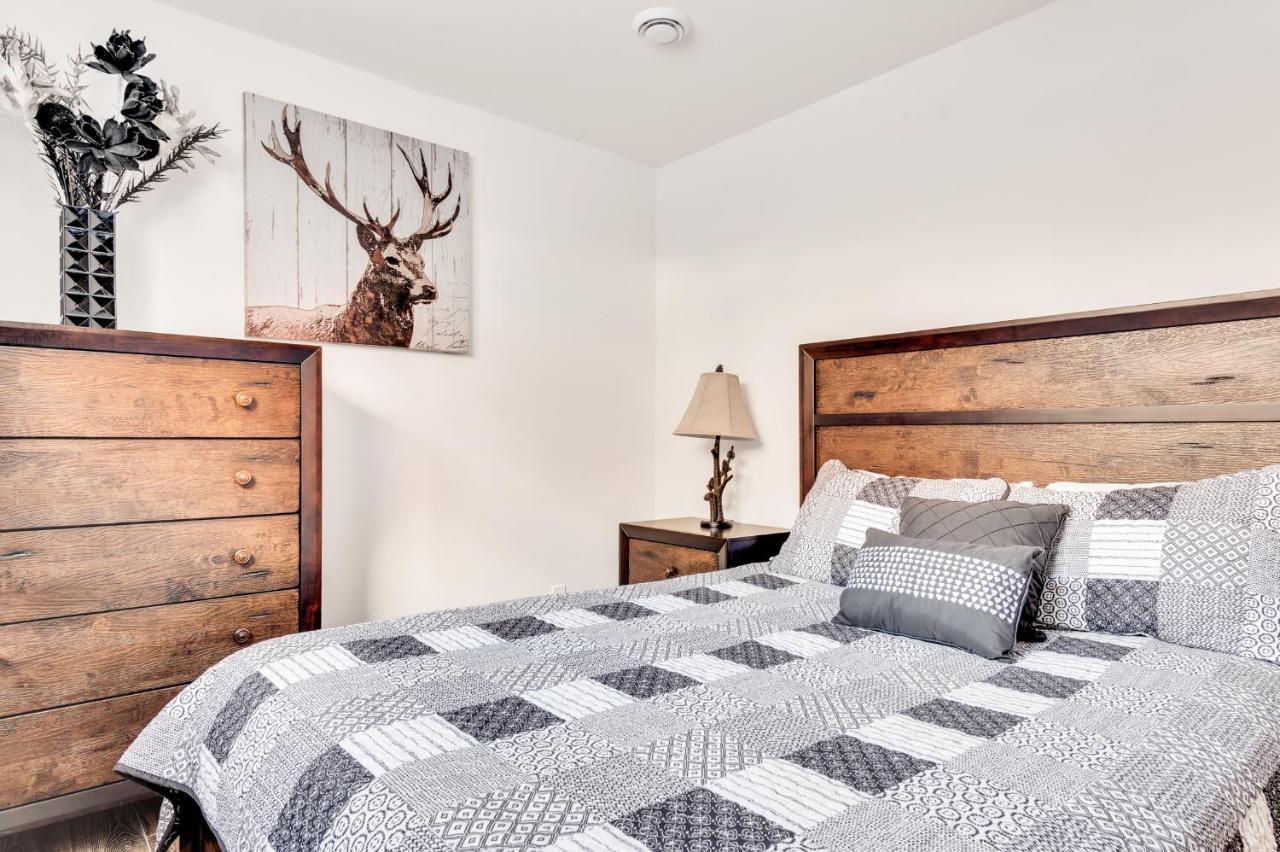 25- A Louer A Chalet Stoneham